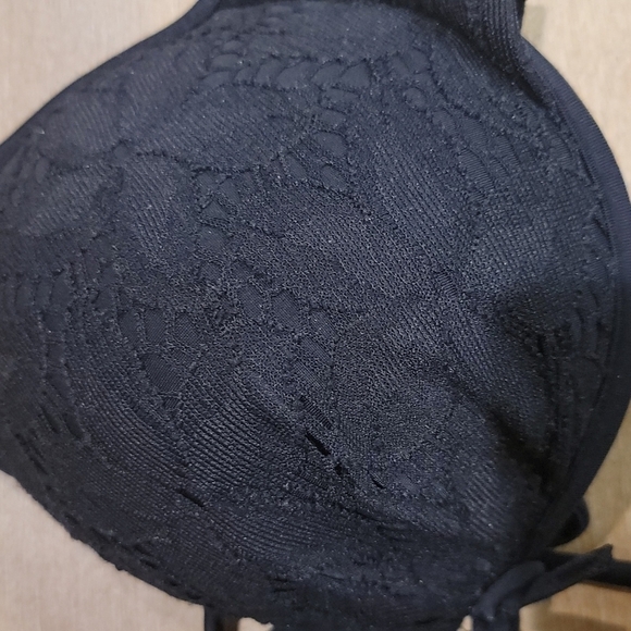 Victoria’s Secret Black Eyelet Lace Ruffle Bikini Top 36D - Picture 3 of 8